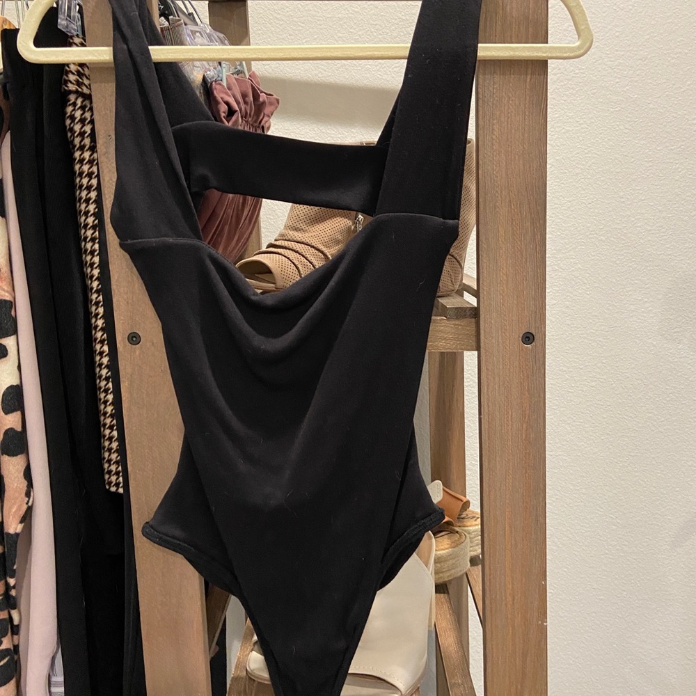 Black lulus bodysuit